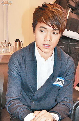 陈奕迅关暖港人 爱战胜一切传播鼓励信息【图】