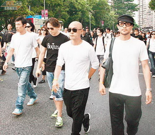 陈奕迅关暖港人 爱战胜一切传播鼓励信息【图】