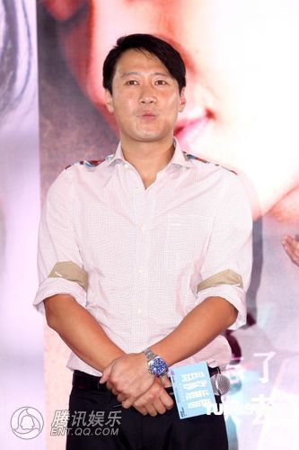 黎明亮相全程保持微笑 拒绝回答婚变问题【图】