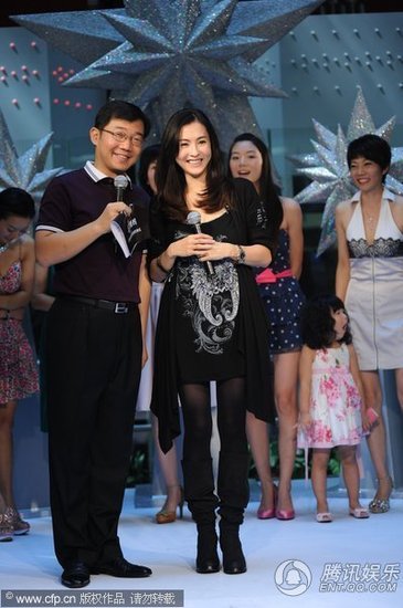 张柏芝将爱子“lucas”随身戴 低调亮相不受访【图】