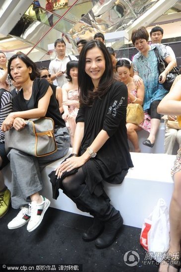 张柏芝将爱子“lucas”随身戴 低调亮相不受访【图】