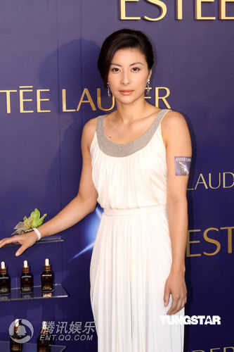 传郭晶晶为讨男友欢心整容 饼脸变尖眼变大【图】