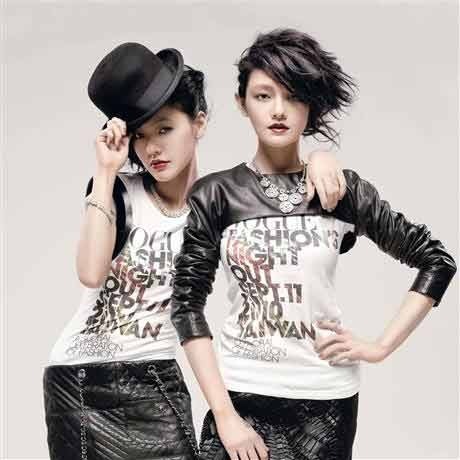 大小s变身时尚“恶魔” 穿豹纹比拼野性【图】