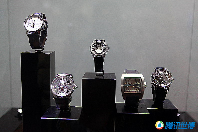 高清:极致奢华瑞士手表展 清朝汉字表惹关注_世博频道_腾讯网