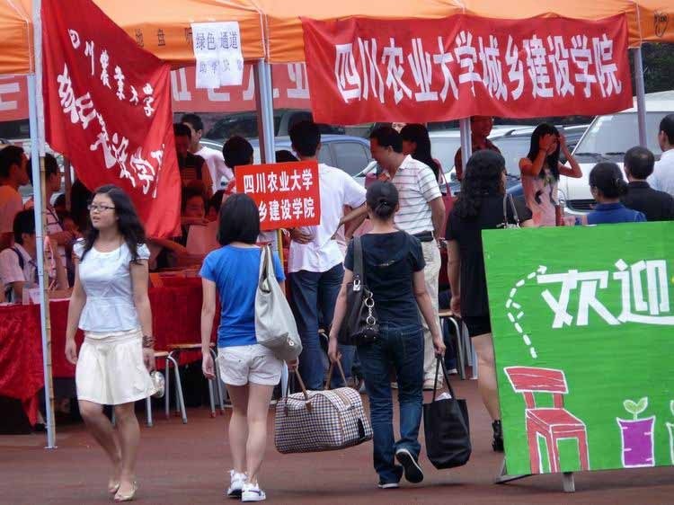 组图:90后大学新生入学与军训面面观_新闻_腾讯网