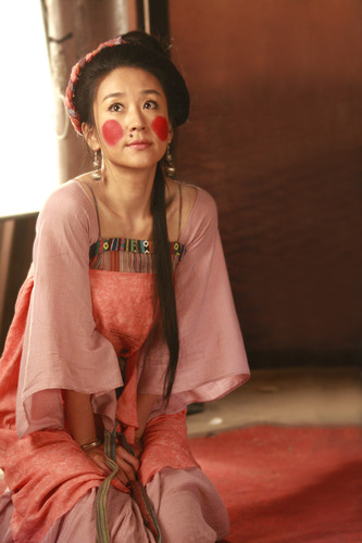 3D版《堂吉可德》 苗圃造型高原红配三八痣