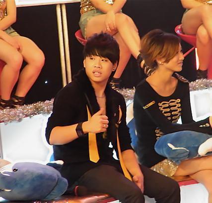 非同凡响 袁野自曝整容经历 痛苦与梦想并存