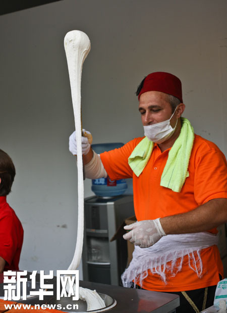 高清:土耳其特色冰淇淋就是逗你玩
