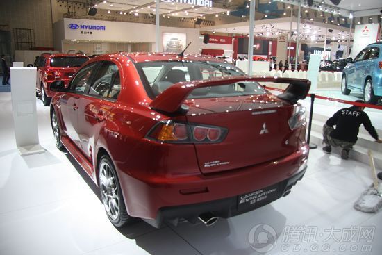 疯狂猜图 红色跑车_红色跑车 红色跑车图片(3)