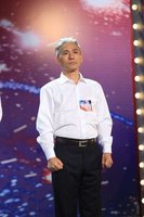 千万富豪破落开包子店 看达人秀民间传奇(图)