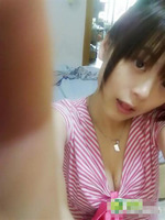 组图:17岁小美妞穿校服秀素颜 拒绝成熟<em>性感</em>_