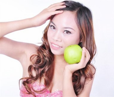 组图:<em>凤姐微博</em>自曝全裸写真 称其为 避孕套 _腾