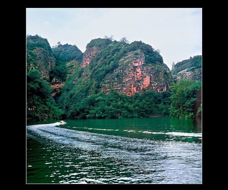 中国丹霞地貌 - zgcsly - 中国城市旅游杂志 福建泰宁丹霞地貌(宋举浦摄)