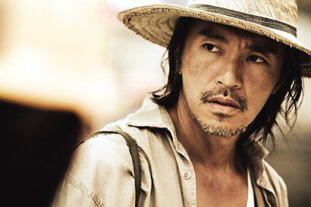 王晶称周星驰做人自私 因三改片酬致两人闹翻