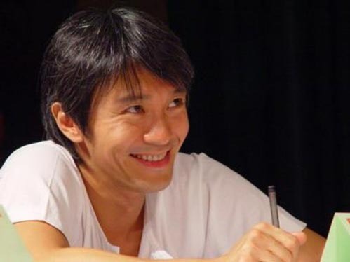 王晶称周星驰做人自私 因三改片酬致两人闹翻