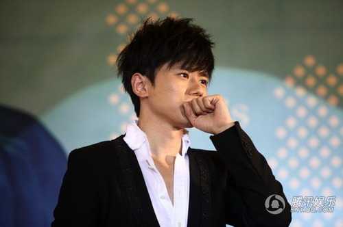 张杰演唱会搬盗梦空间场景 有望当场向谢娜求