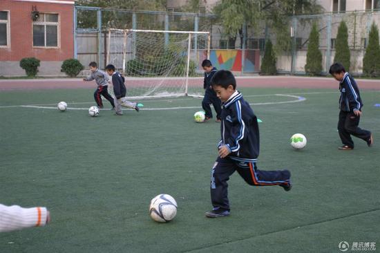 北京足管中心深入基层学校 了解校园足球现状