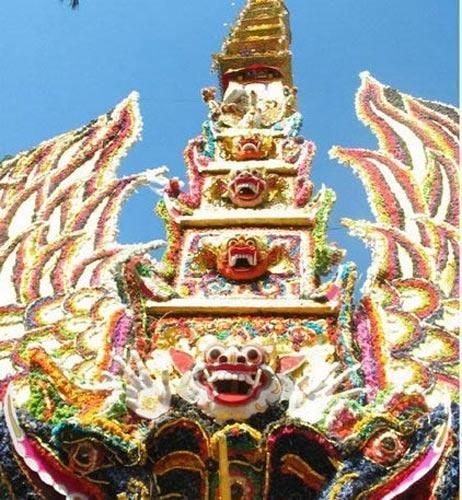 巴厘岛<em>少女</em>初潮需<em>幽禁</em>_腾讯大秦网