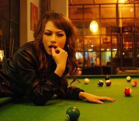 四川选秀女脱光走秀曝光 女主角遭人肉(组图)_