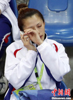高清：跆拳道选手离奇被罚下场 教练队员痛哭