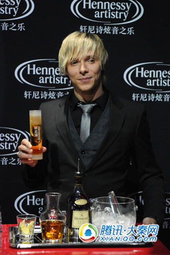 大秦网专访丁当 海豚音女王下一站变舞娘(图)