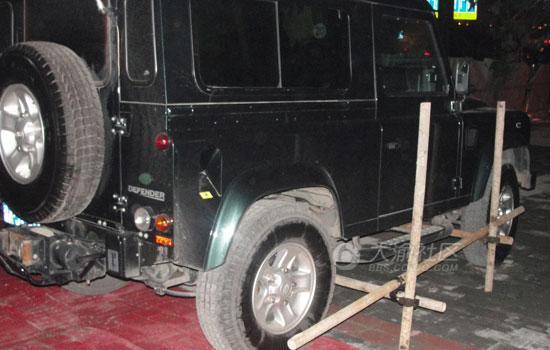 霸道路虎重庆遭遇史上最强锁车(图)
