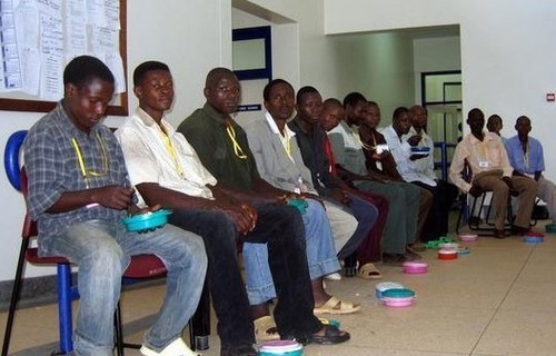 割礼防艾滋 揭秘世界各地男子割礼仪式(组图)