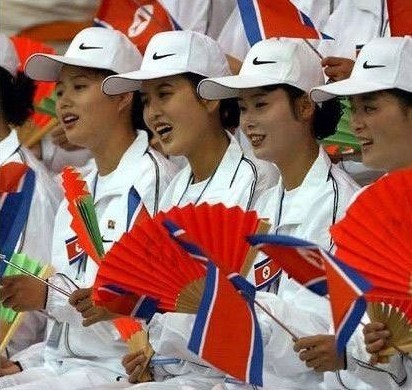 组图:实拍神秘的朝鲜女大学生啦啦队