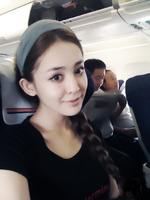 新疆大眼<em>美妞</em>娜扎<em>素颜自拍</em>超迷人 _购物画报 