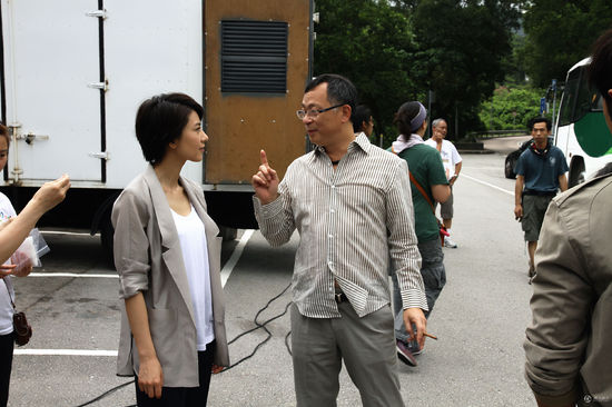 《<em>单身男女</em>》曝剧照 古仔变花心吴彦祖饰好男