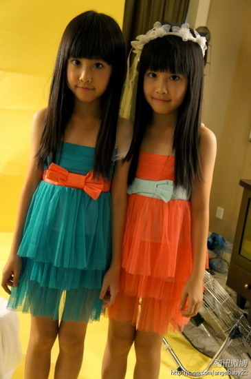 【校花校草】台湾人气<em>双胞胎</em>小<em>姐妹</em>最新照 长