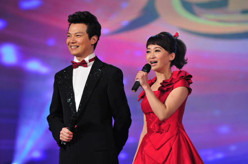 任鲁豫与小鹿姐姐联袂主持