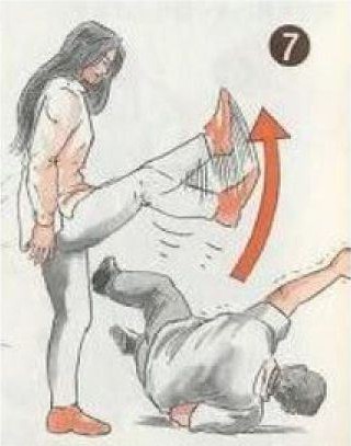 超暴力的绝技 日本校园女子防狼术图解(组图)