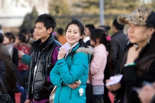 实拍北影招生现场<em>美女如云</em> 4392人争<em>30</em>个名额