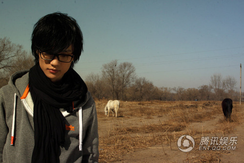 组图:许嵩新专辑发行在即 全新写真抢先曝光