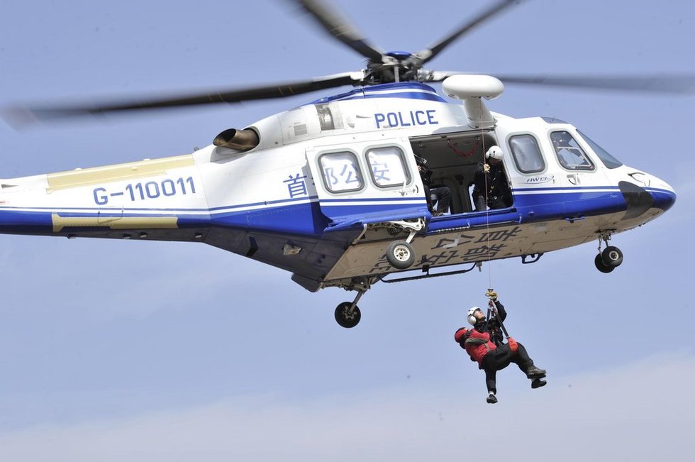 北京警方再次启用直升机营救被困驴友 