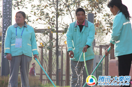 园区餐馆陆续营业 70岁以上老人可免费租轮椅