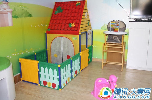 园区餐馆陆续营业 70岁以上老人可免费租轮椅