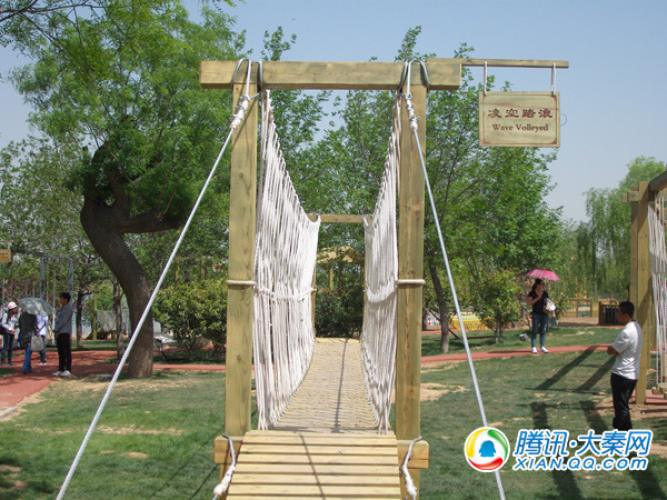 世小花探秘体能乐园 儿童冒险挑战集中营