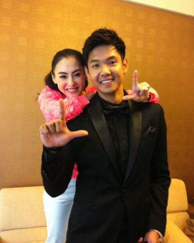 【组图】张柏芝现身 范玮琪 黑人婚礼 装扮潮爆