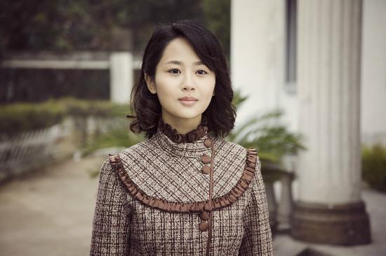 组图:杨紫晒与霍建华搞怪自拍照 网友呼在一起_娱乐频道_广西电视网