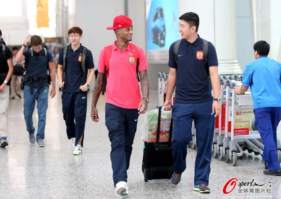 高清:恒大远征大连 雷内搞怪钻石吉拉哥俩好-充