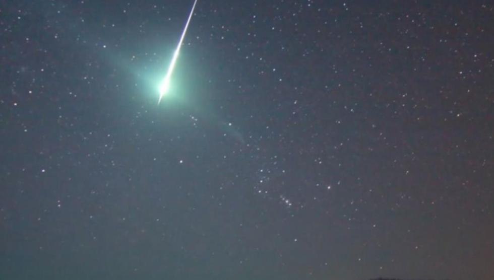 组图:英仙座流星雨惊艳欧洲夜空