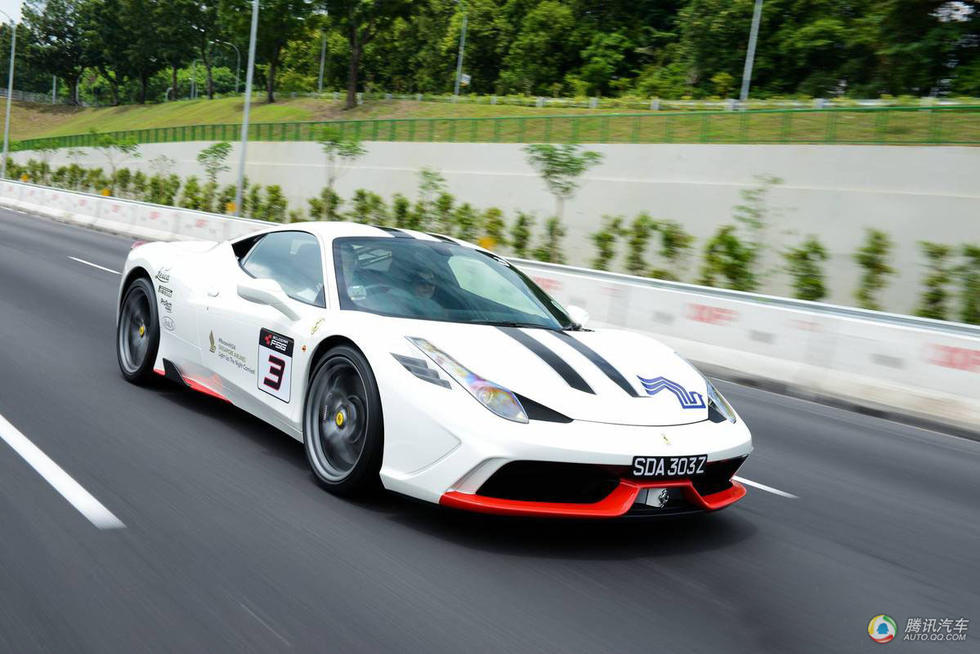 值得注意的是,虽然取名当中有「scuderia」这个颇法拉利气氛高清图片