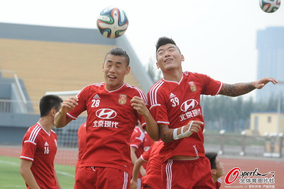 王大雷胳膊纹身内容图片分享