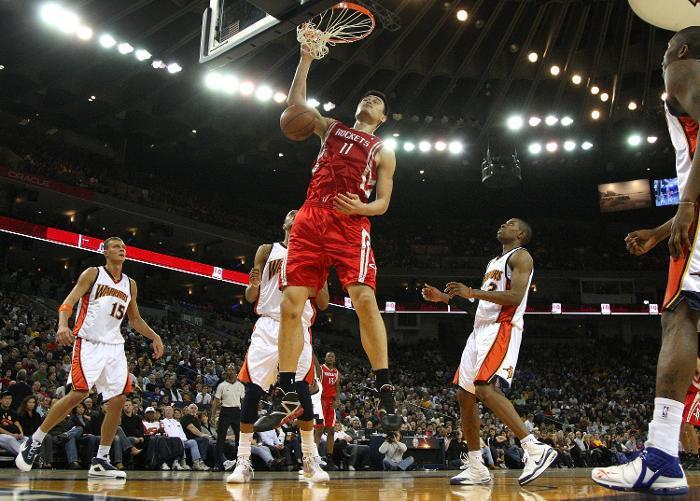 姚明nba生涯精彩瞬间_姚明职业生涯收入