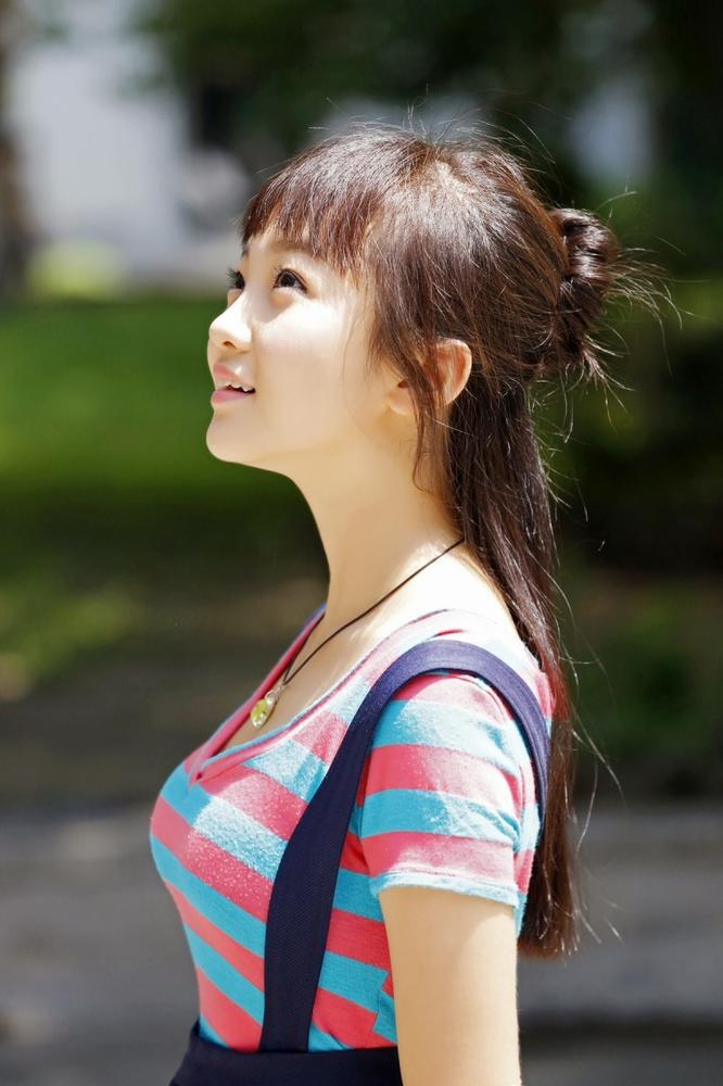 林妙可最新单曲《I SAW <em>AN ANGEL</em>》预告片曝