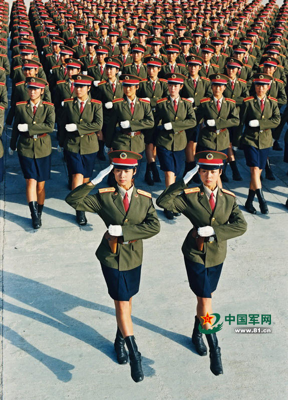 组图:军力跃进的前夜 1999年国庆大阅兵