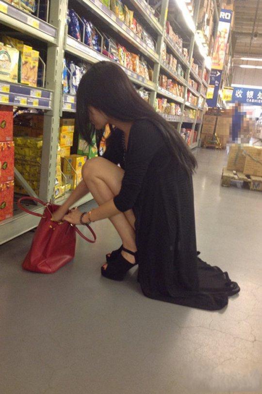 [我们都是深井冰20141006]妹子还能好好上班不？-BB姬