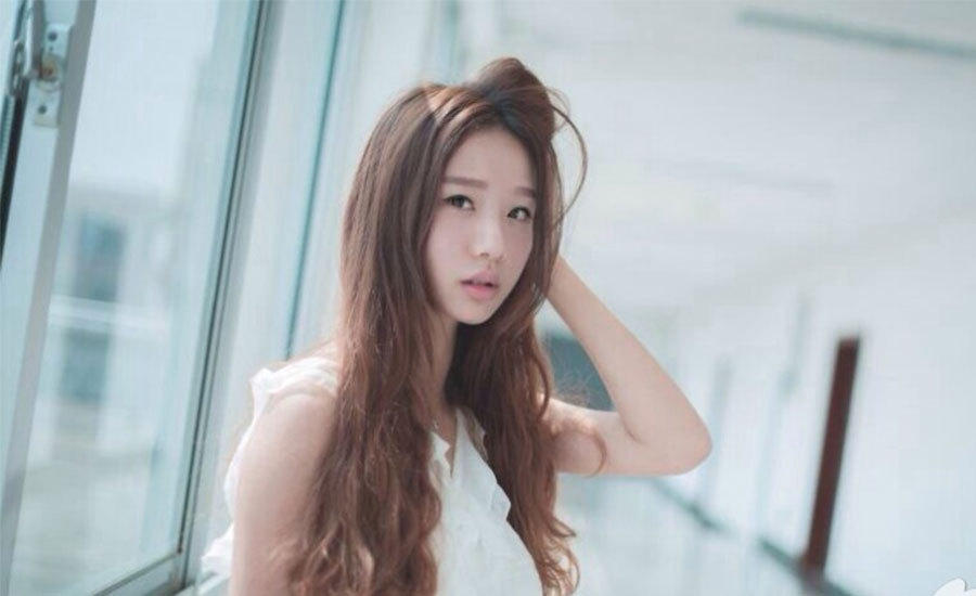 湘潭大学官方微博晒女学生美照 网友赞:美哭了